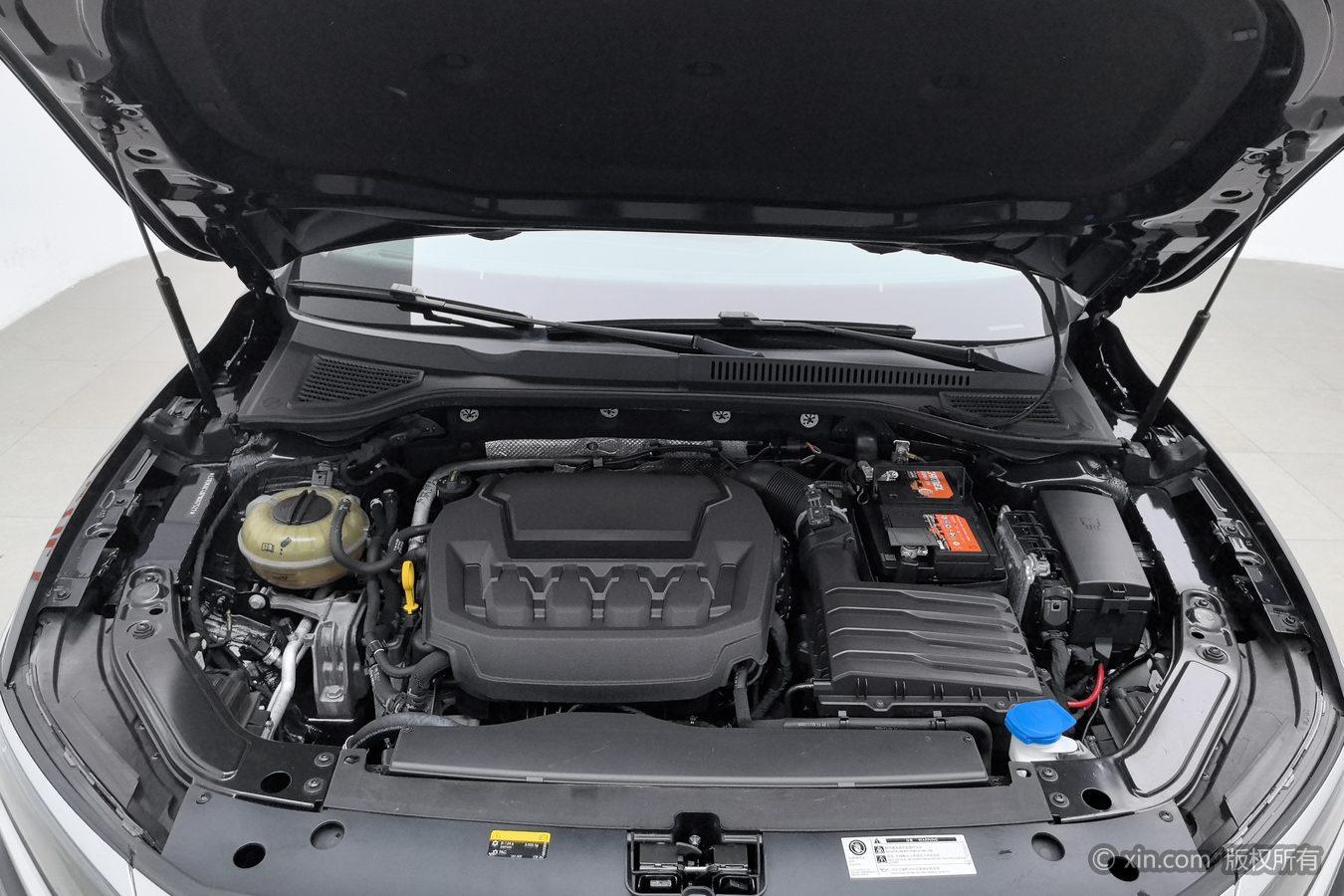 Volkswagen Passat 2023 330TSI Elite