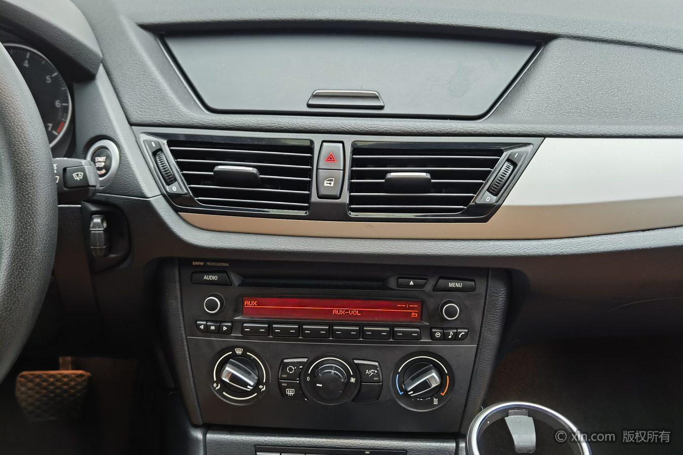 BMW X1 2014 sDrive18i Style