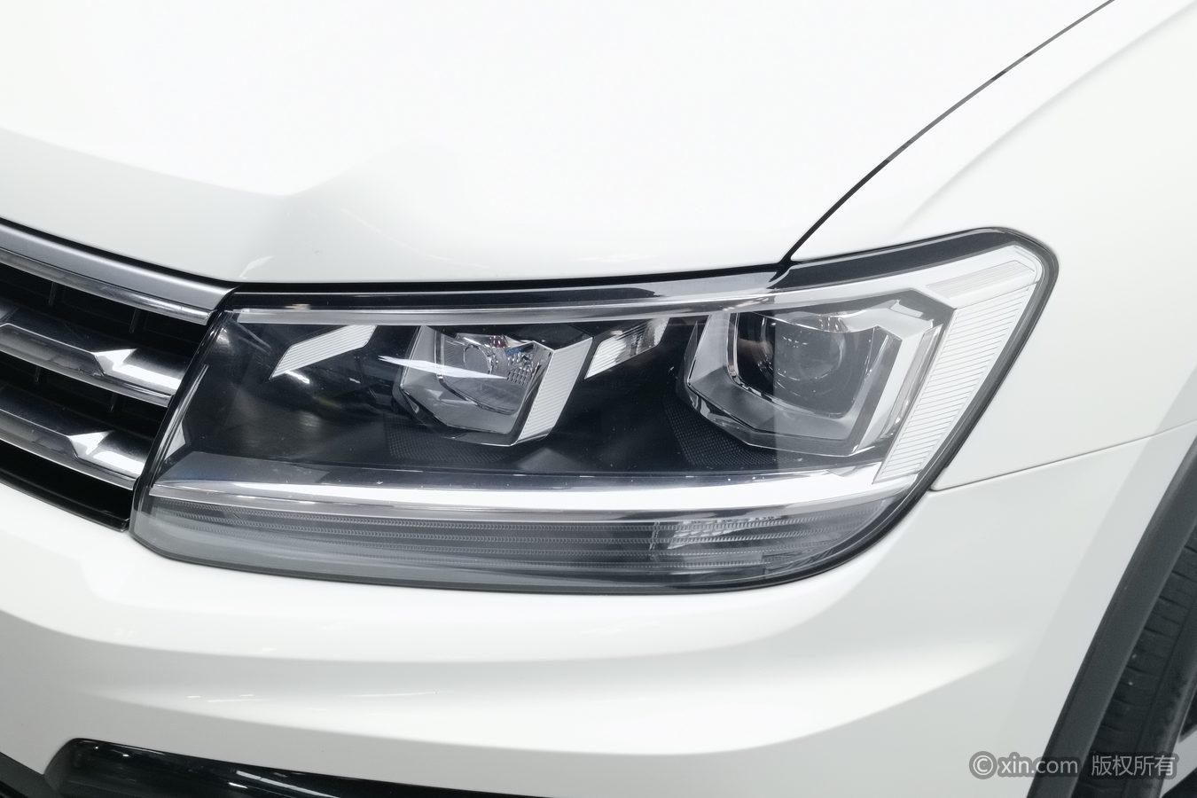 Volkswagen Tiguan L L 2021 330TSI AT R-Line