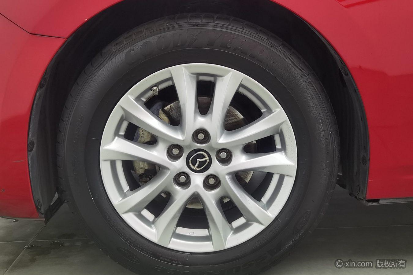 Mazda Mazda3 3 2016 1.5L AT Luxury