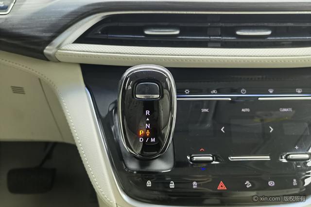 Buick GL8 2023 ES 2.0 T Comfort — фото 15