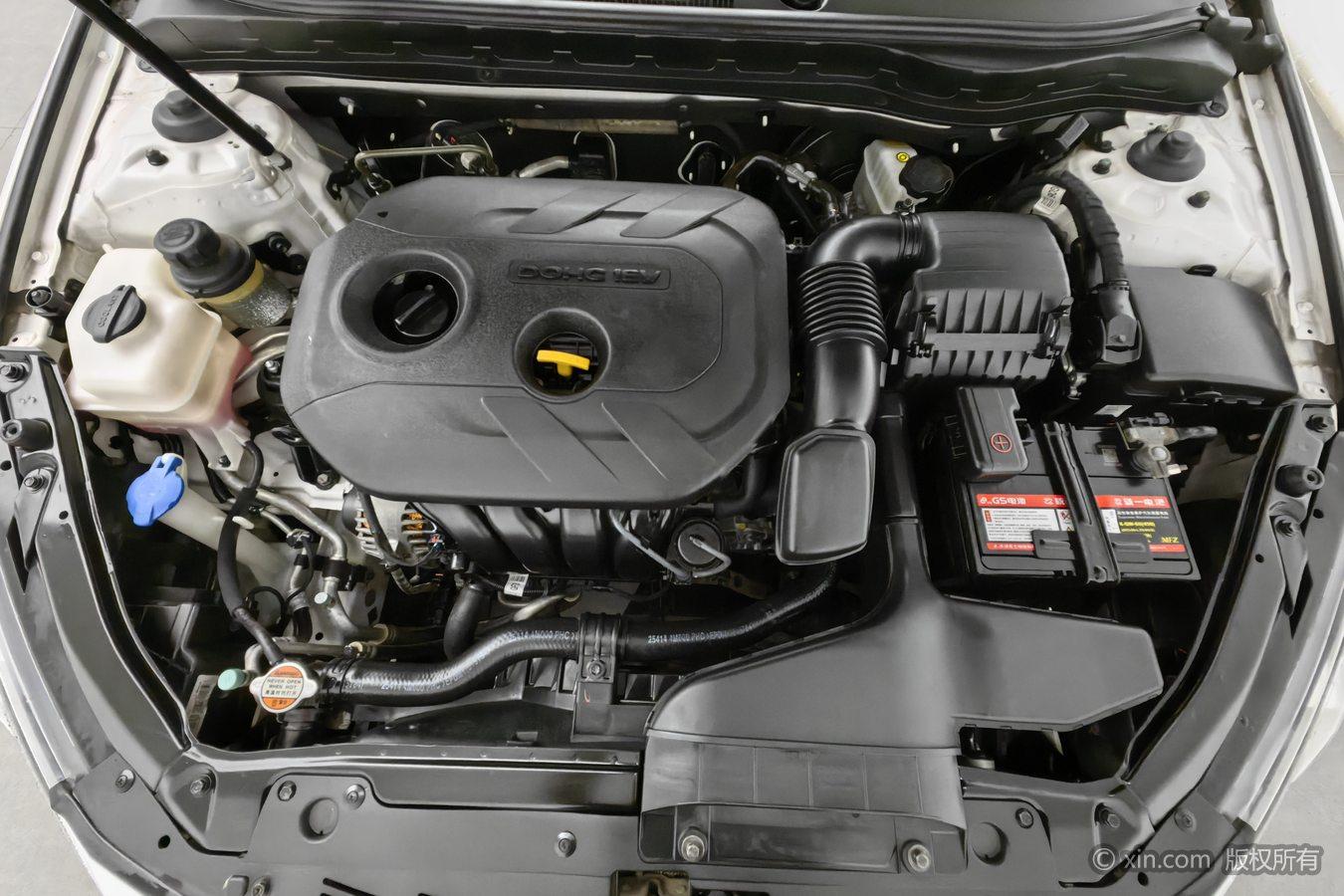 Kia K5 2012 2.0L AT DLX