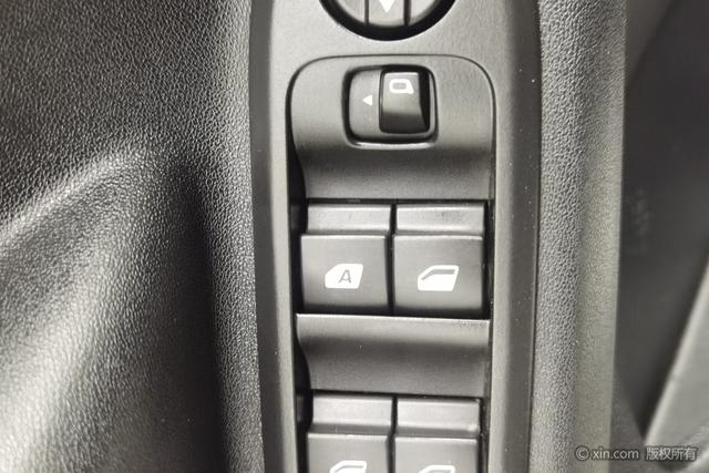 Peugeot 301 2016 1.6 L MT — фото 11