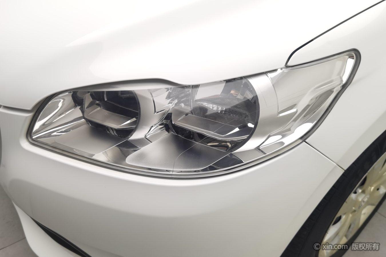 Peugeot 301 2016 1.6L MT Comfort