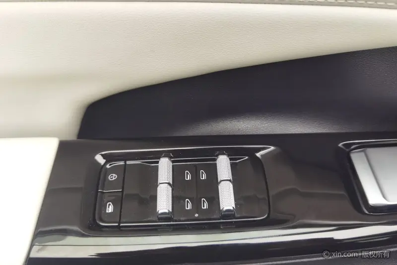 Geely Galaxy L7 — фото 15
