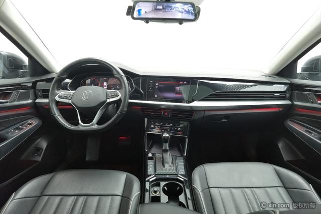 Volkswagen Passat 2022 Черный из Китая, фото 4