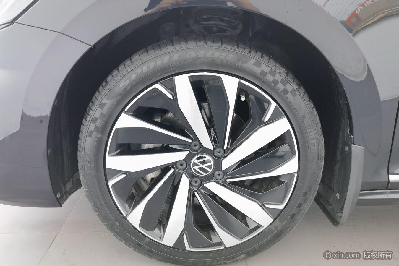 Volkswagen Passat 2022 330TSI Elite