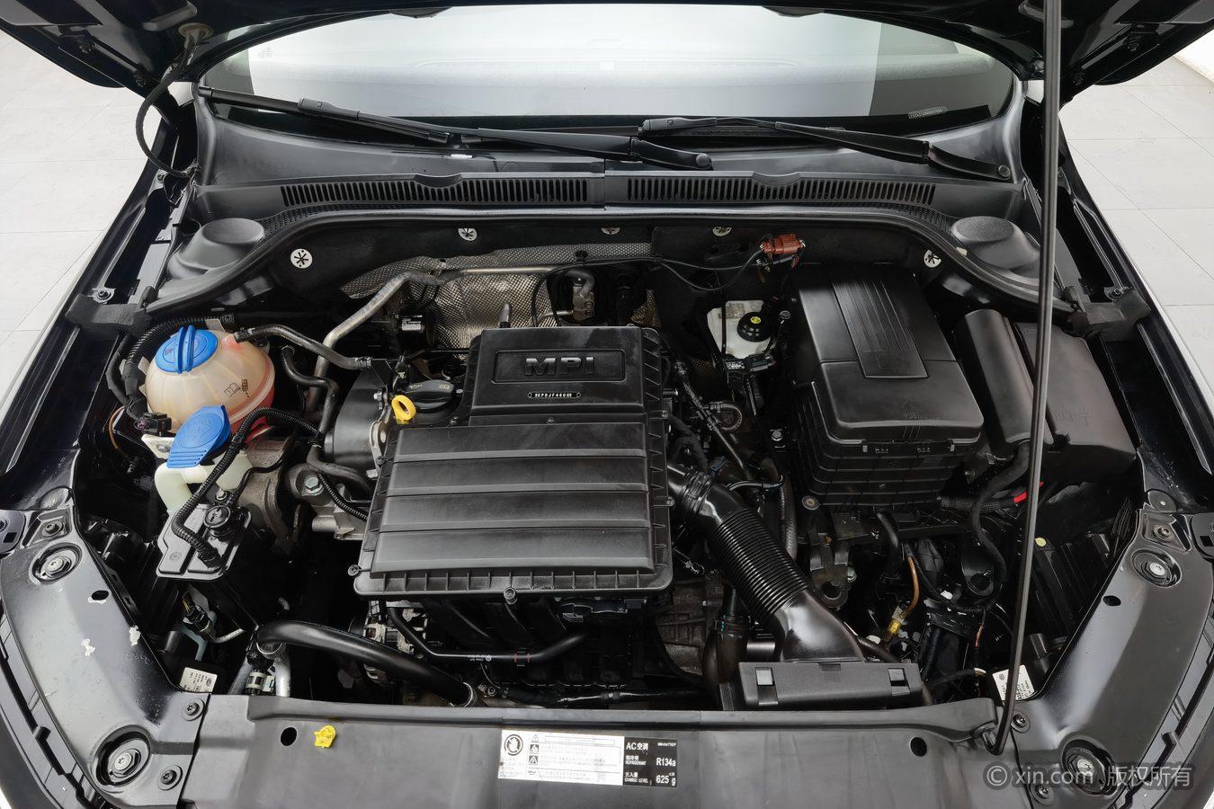 Volkswagen Sagitar 2017 1.6L AT Comfort