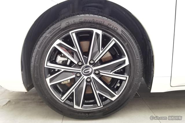 Trumpchi E8 PHEV 2024 2.0 ATK 150km MAX — фото 8
