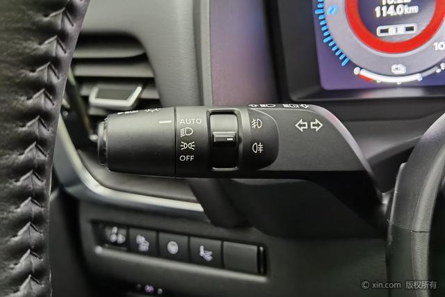 Nissan X-Trail 2023 e-POWER 4 WD — фото 15