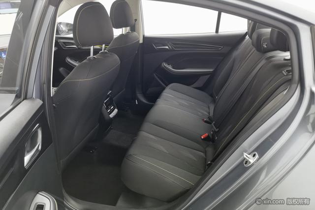 Roewe i5 2021 1.5 L CVT — фото 20
