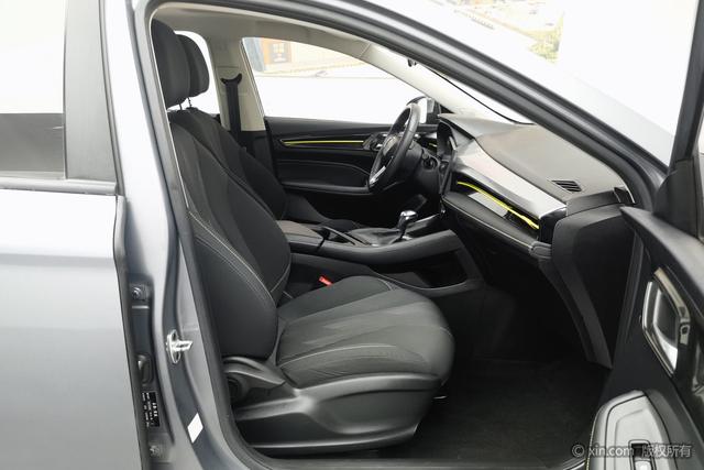 Roewe i5 2021 1.5 L CVT — фото 19