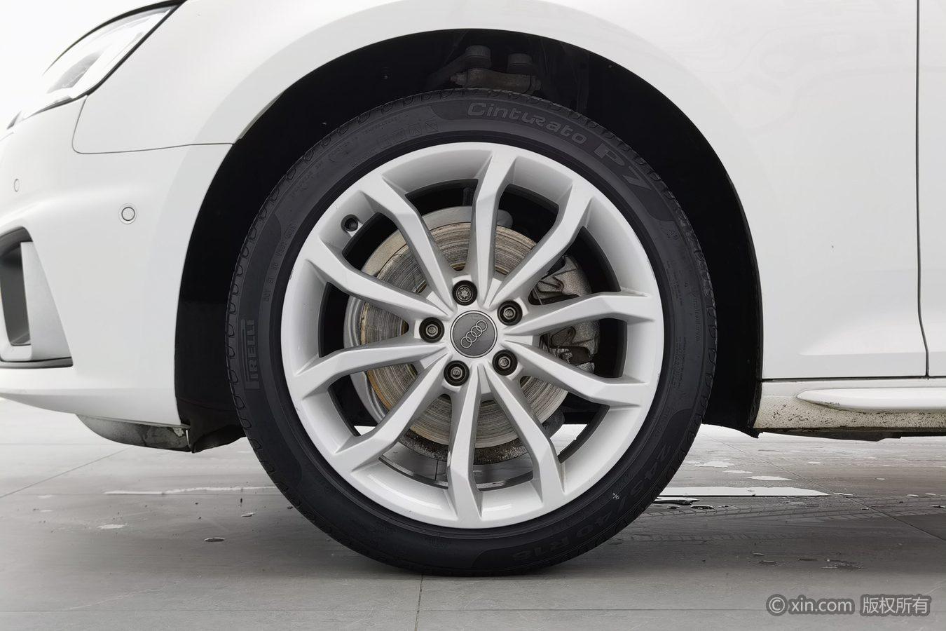 Audi A4L 2019 40 TFSI Fashion VI