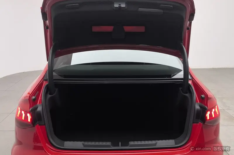 Audi A3 A3L Limousine 35 TFSI — фото 18