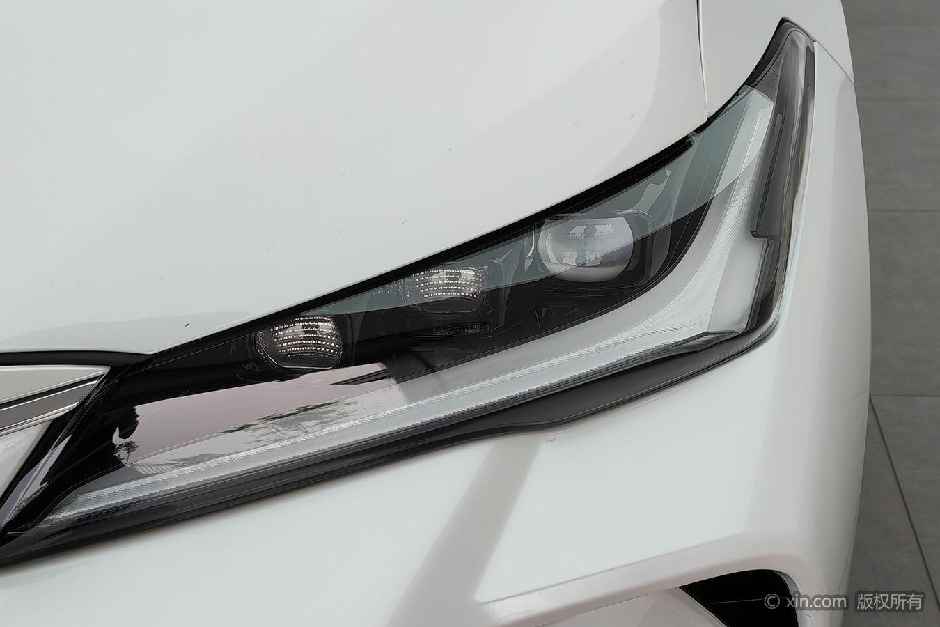 Toyota Asian dragon 2023 Белый из Китая, фото 3
