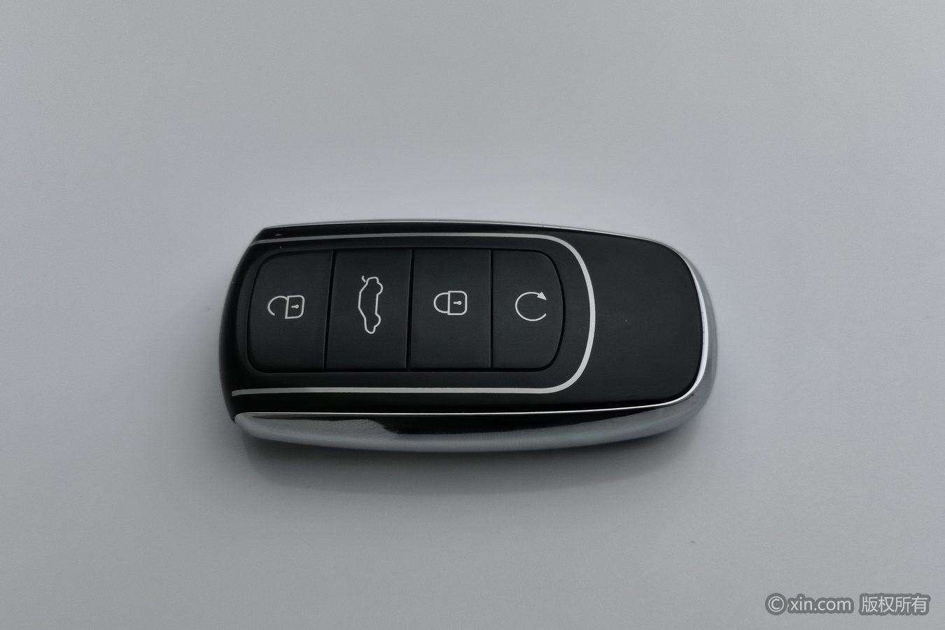 Chery Tiggo 8 8 2024 230TCI AT 5 мест