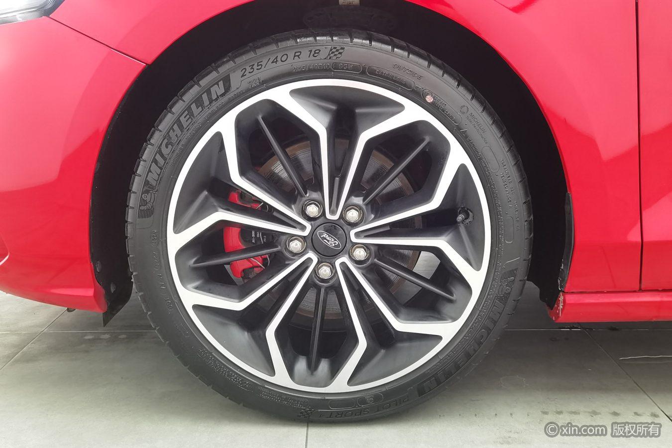 Ford Focus 2021 EcoBoost 180 AT ST Line