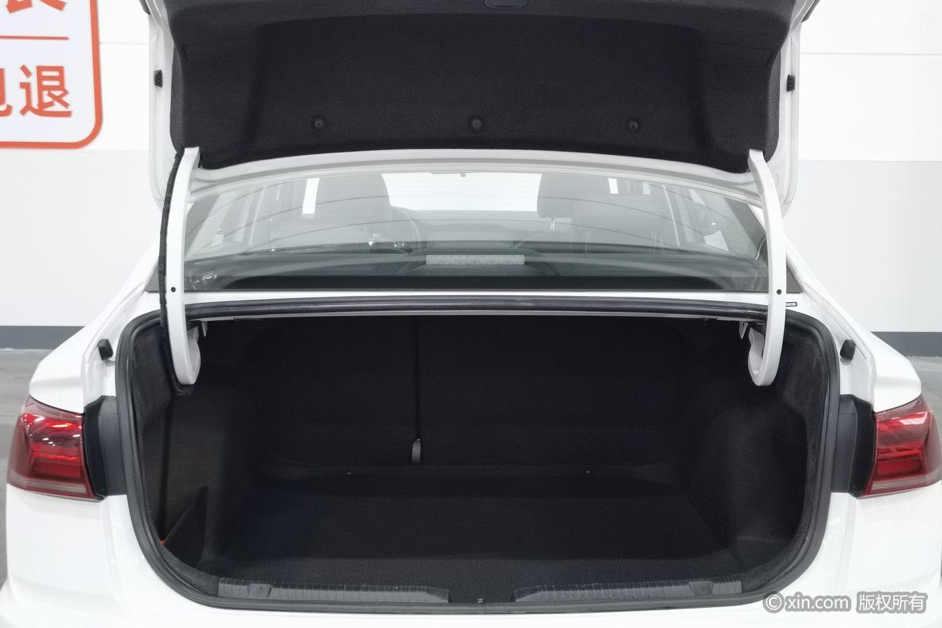 Volkswagen Bora id 4438185 из Китая 8