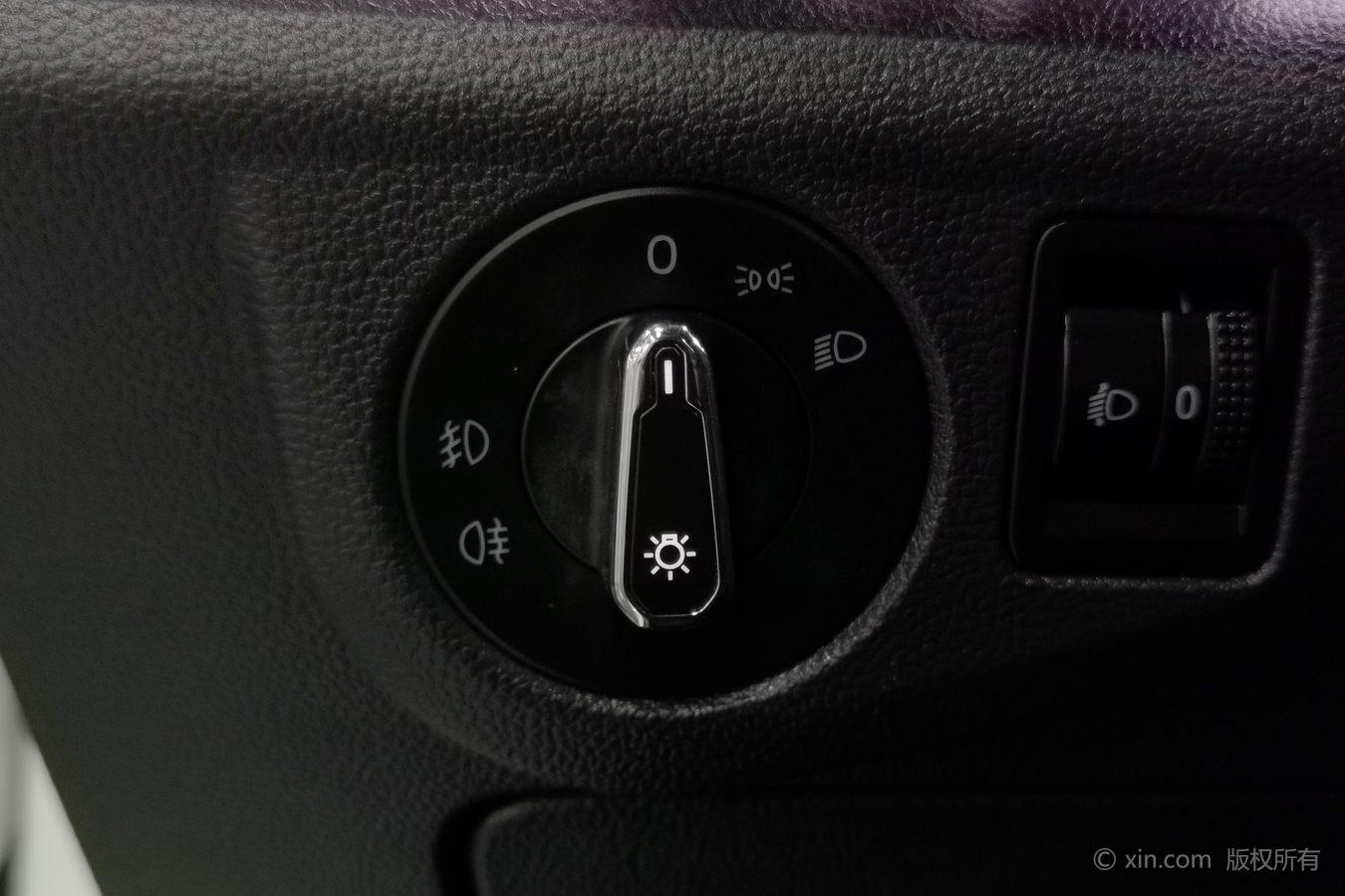 Volkswagen Bora id 4438185 из Китая 13