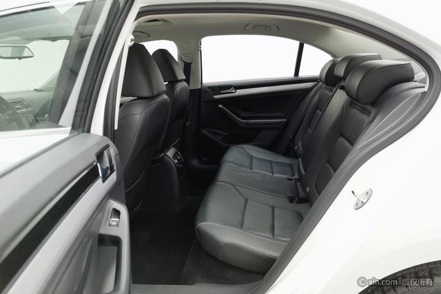 Volkswagen Sagitar 2017 1.6 L MTComfort — фото 20