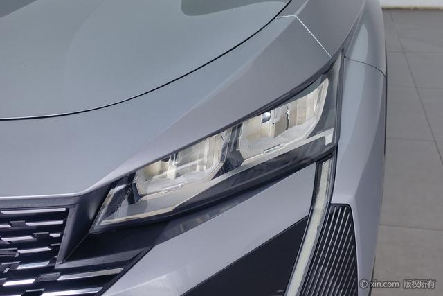Peugeot 408 X 2023 1.6 T — фото 7