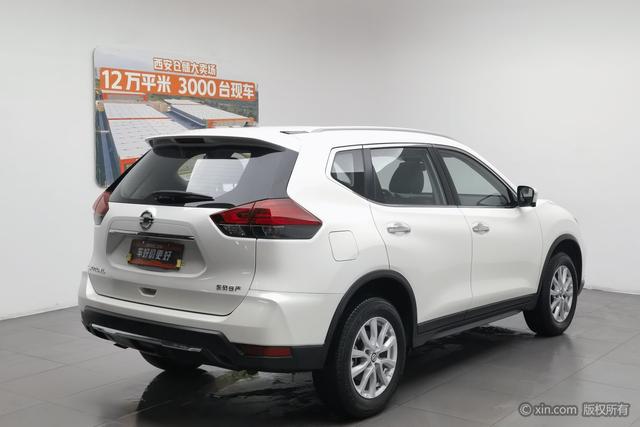 Nissan X-Trail 2023 2.0 L 2 WD — фото 4