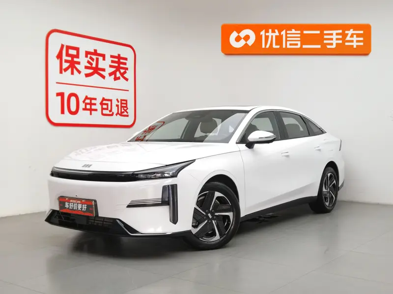 Geely Galaxy L6 — фото 1