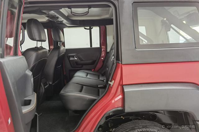 BAIC BJ40 2016 40 L 2.3 T AT 2 WD — фото 20
