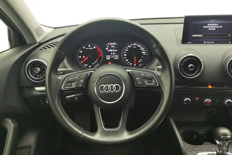 Audi A3 — фото 9