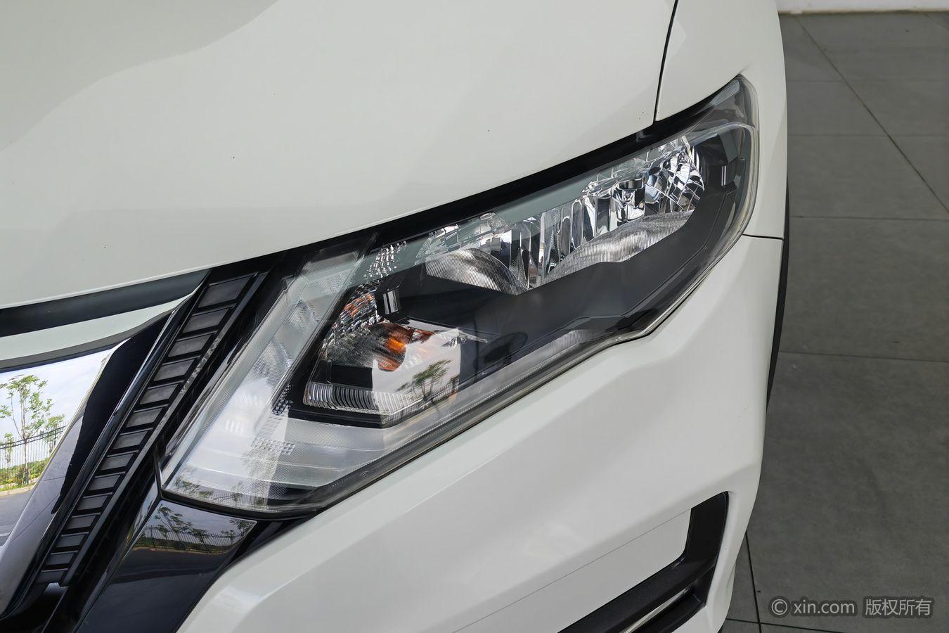 Nissan X-Trail 2017 2.5L CVT Luxury 4WD