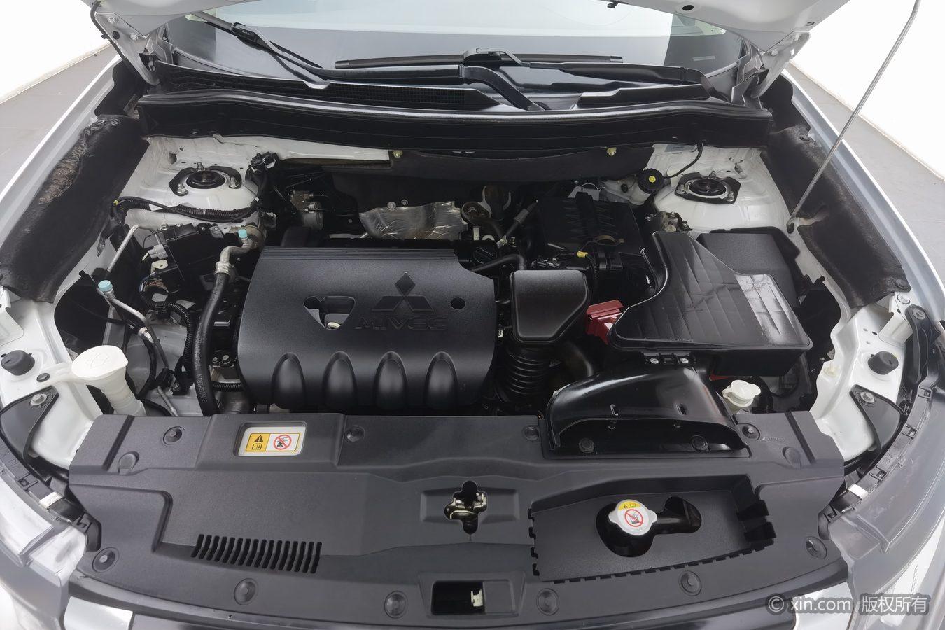 Mitsubishi Outlander 2018 2.0L 5 мест