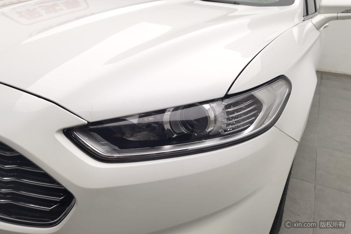Ford Mondeo 2013 2.0L GTDi200 Fashion