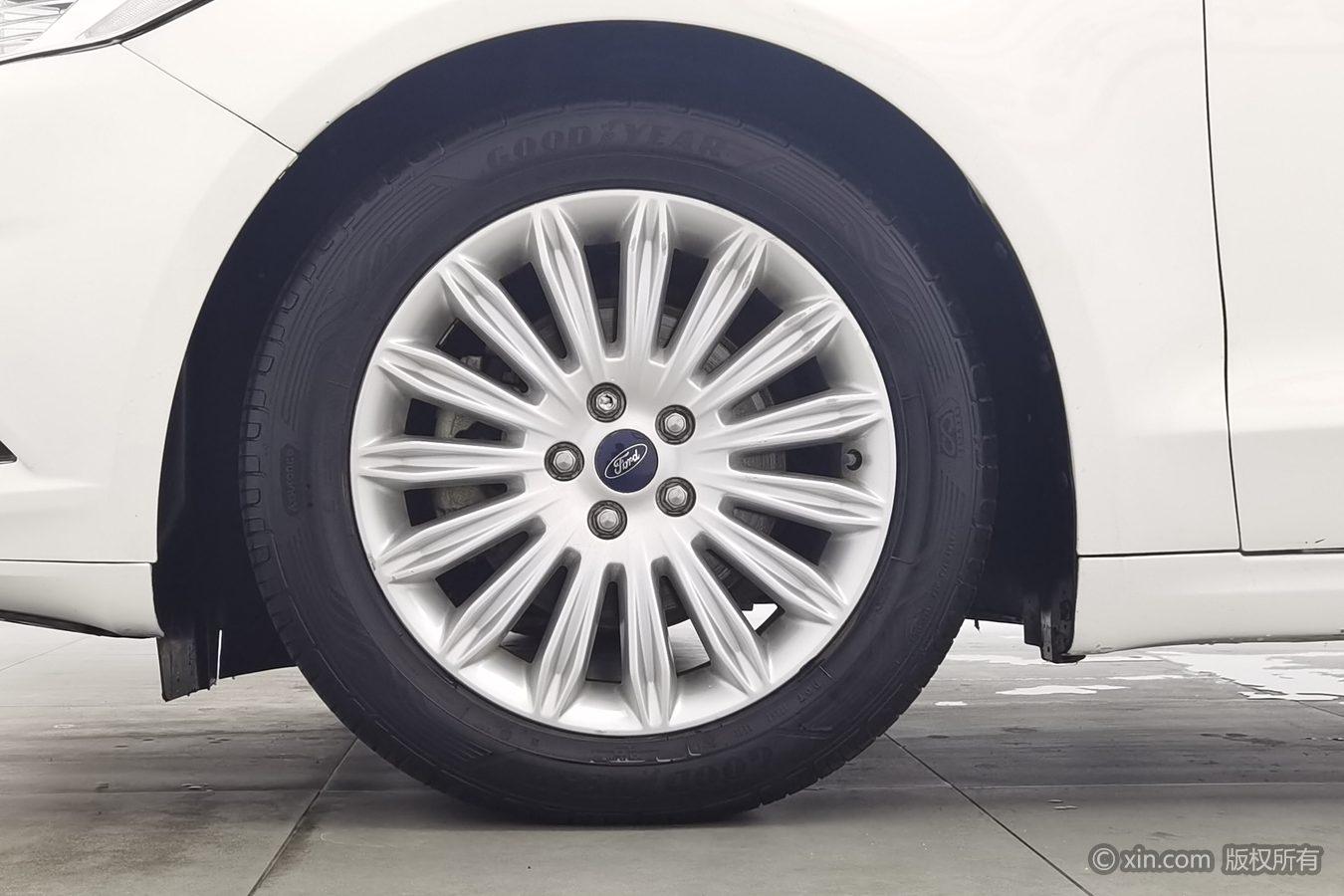 Ford Mondeo 2013 2.0L GTDi200 Fashion
