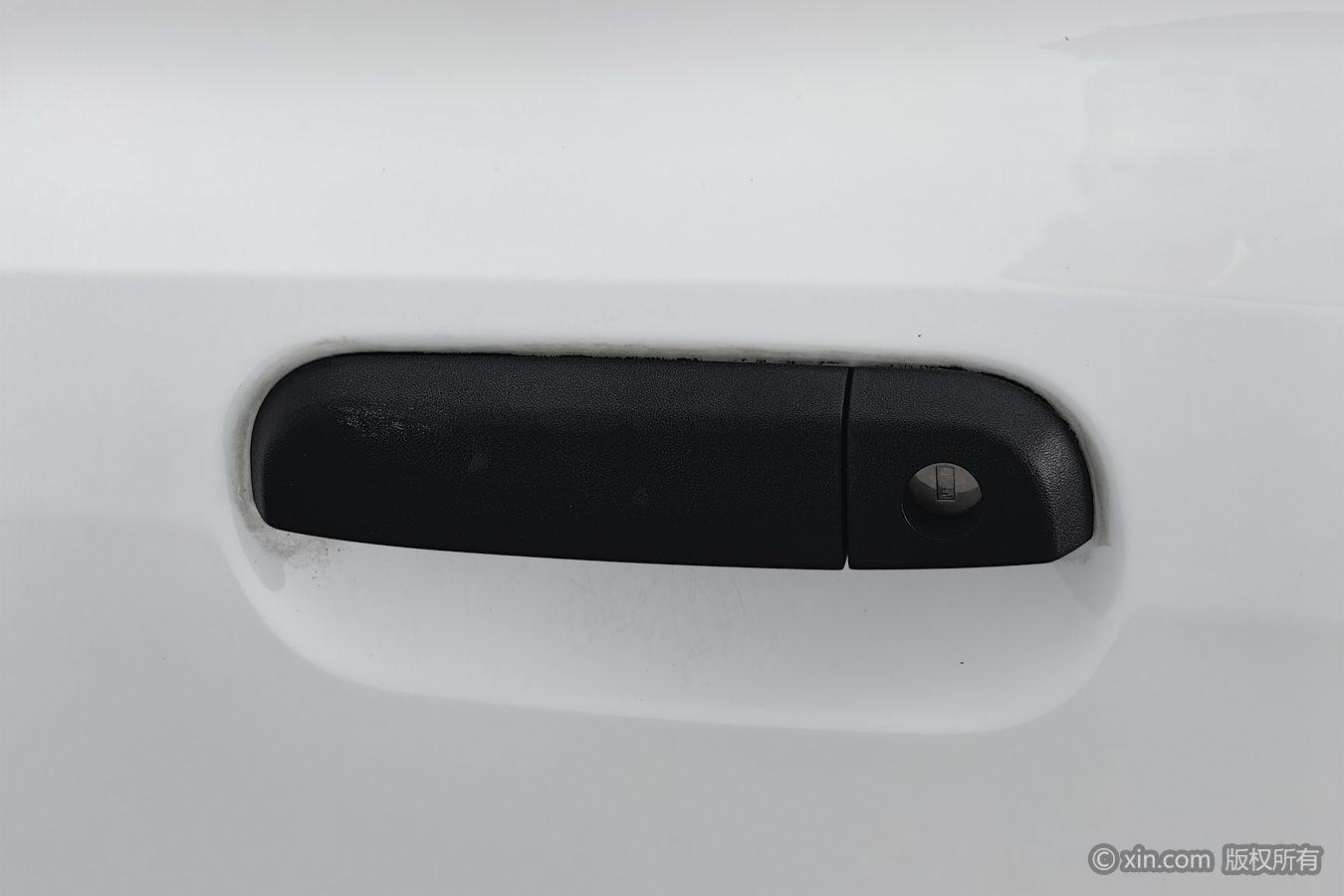 Roewe Clever 2021 302km мест