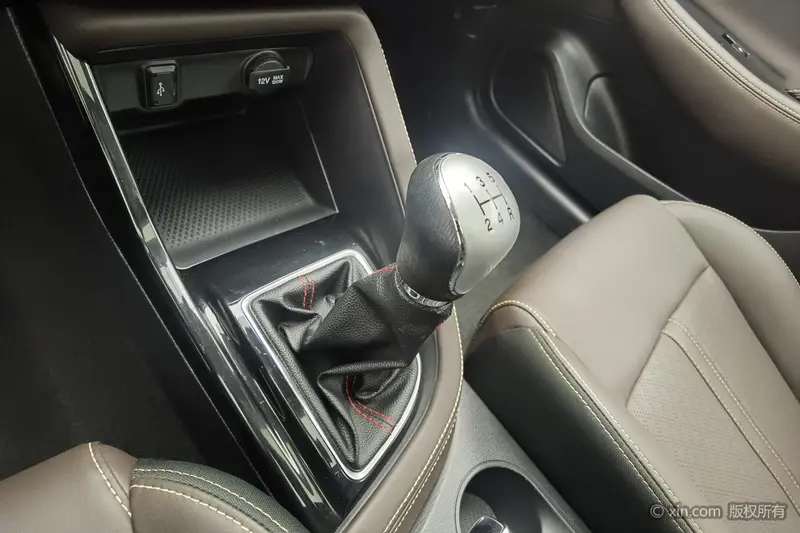 Changan Eado DT — фото 10