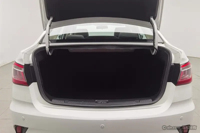 Changan Eado DT — фото 18
