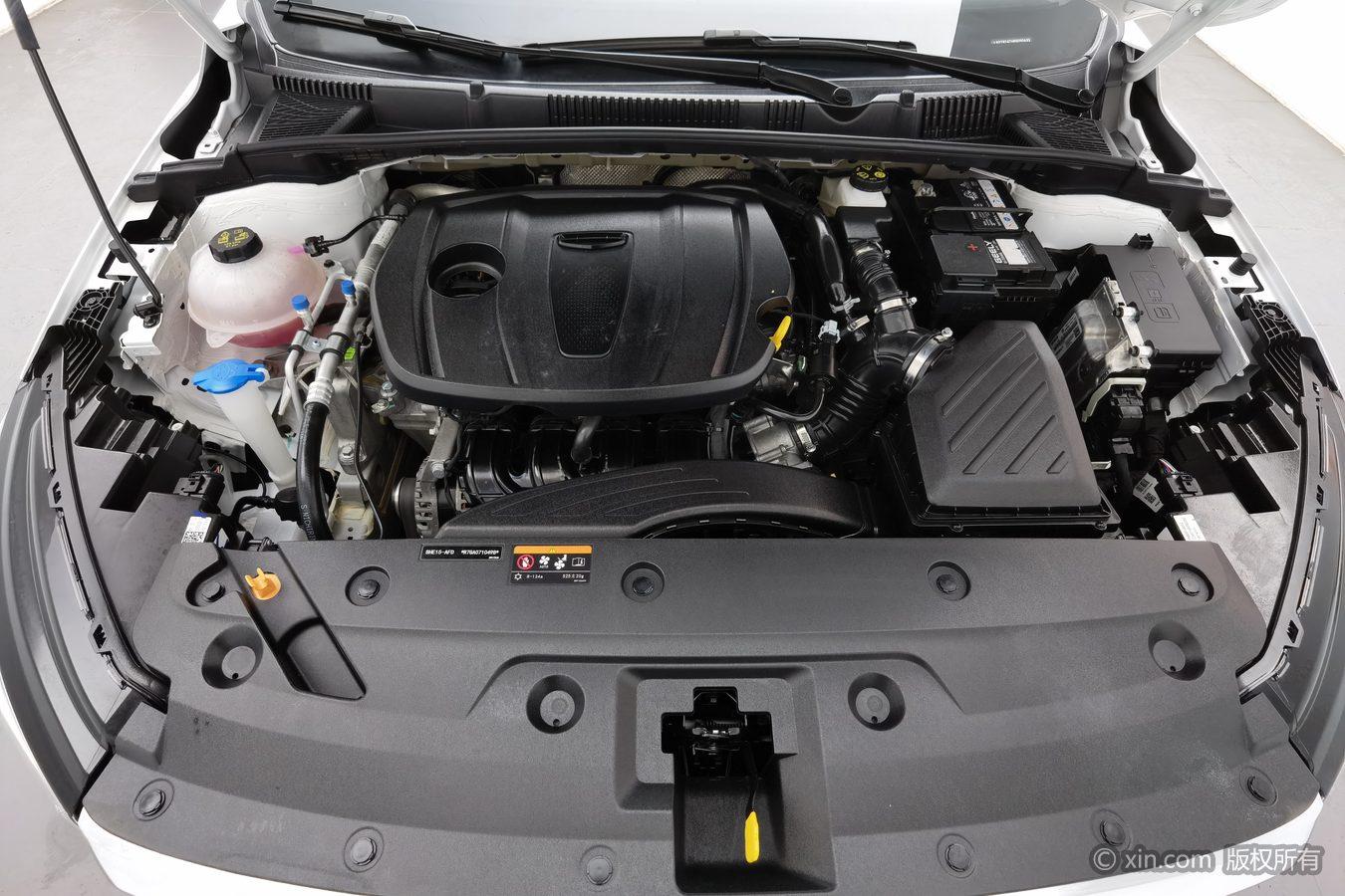 Geely Emgrand 2025 4 1.5L CVT Luxury