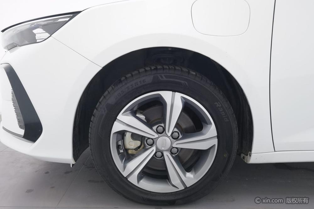 Geely Emgrand L HiP, фото 10