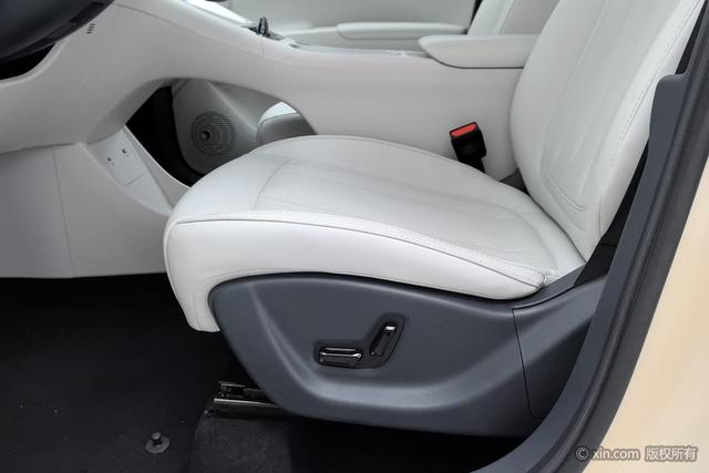 Geely Galaxy Xingyuan 2025 UP 410km — фото 8