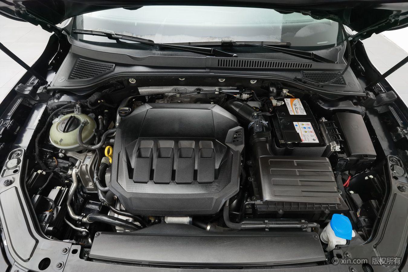 Volkswagen Passat 2022 330TSI Luxury