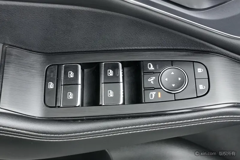 Nissan X-Trail — фото 18