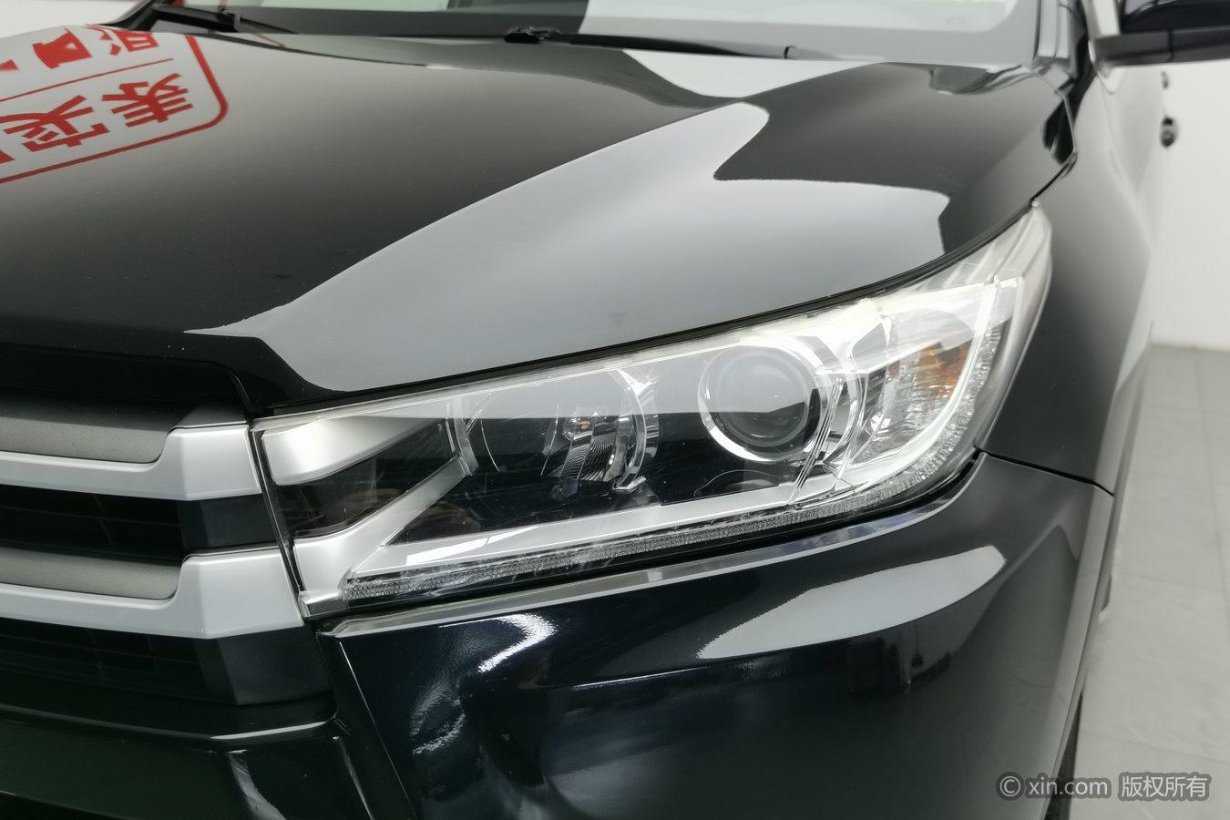 Toyota Highlander 2018 2.0T Luxury 7 мест V
