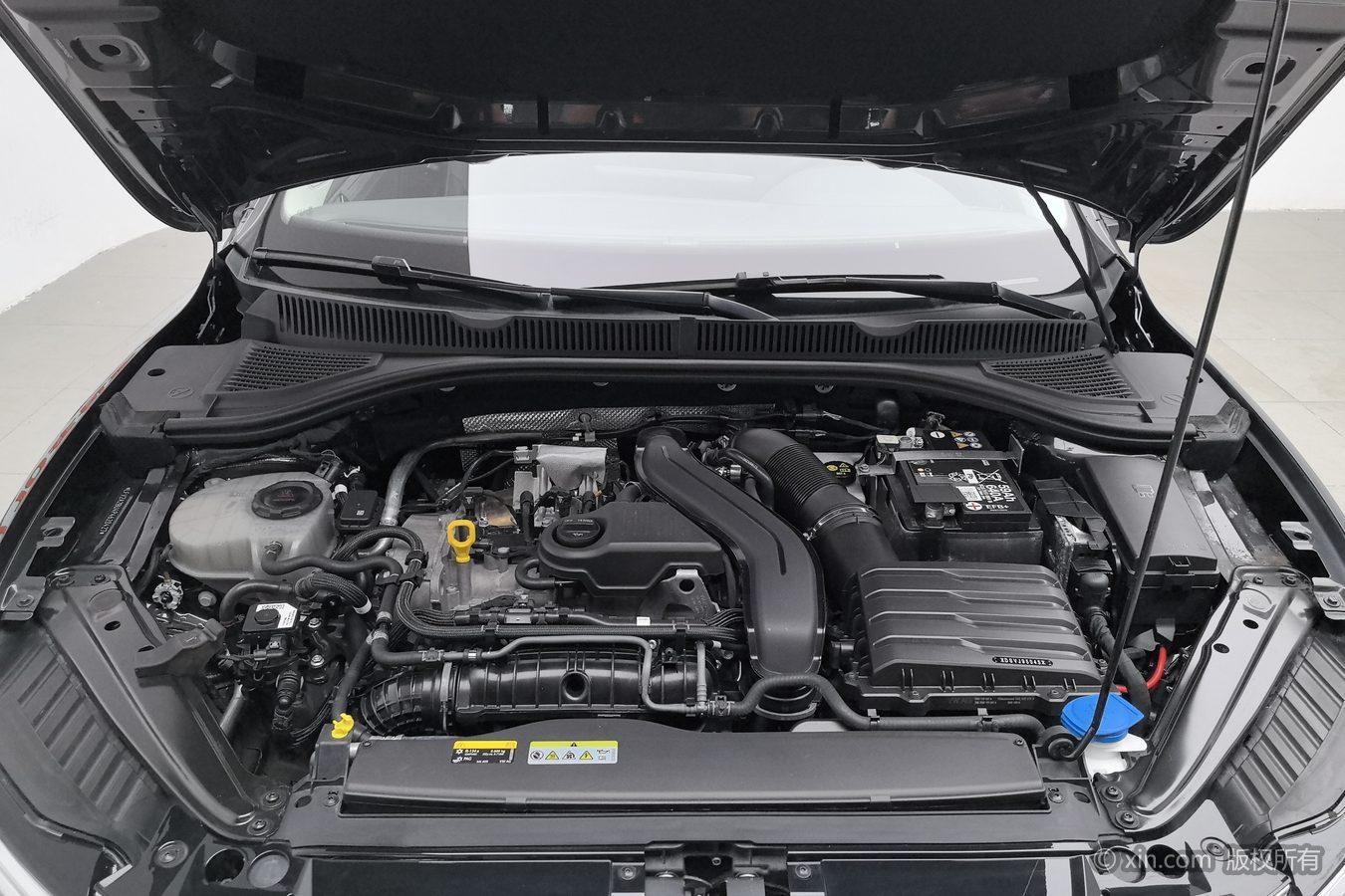 Volkswagen Sagitar 2023 300TSI DSG