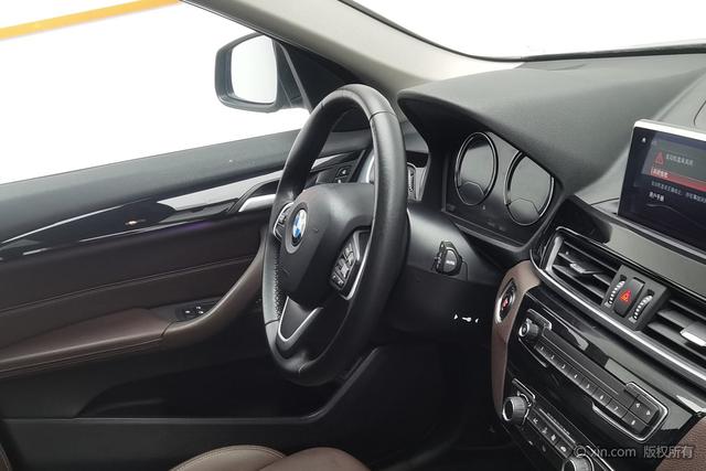BMW X1 2020 s Drive 20 Li — фото 10