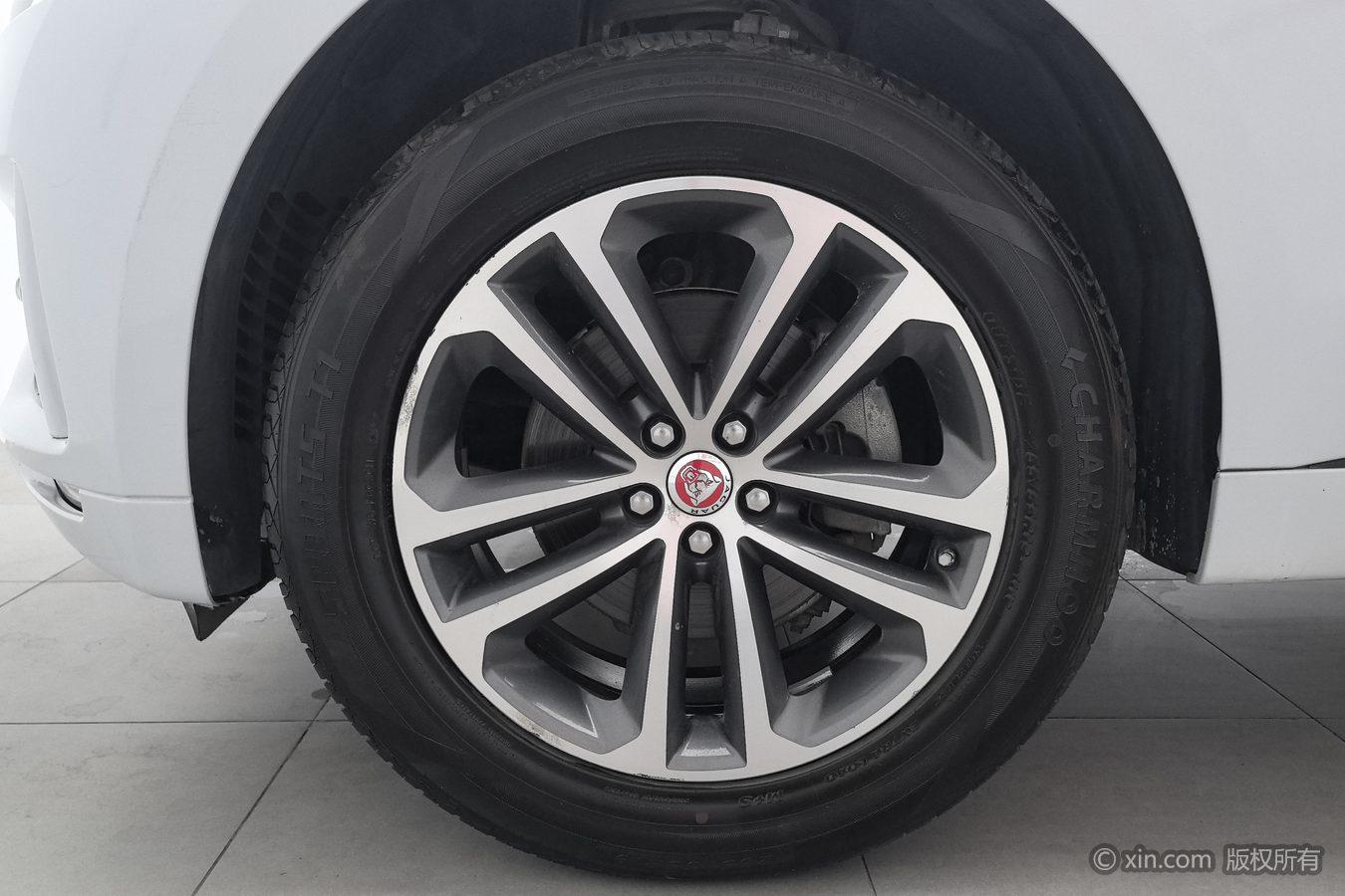 Jaguar F-Pace 2016 2.0T R-Sport Sport