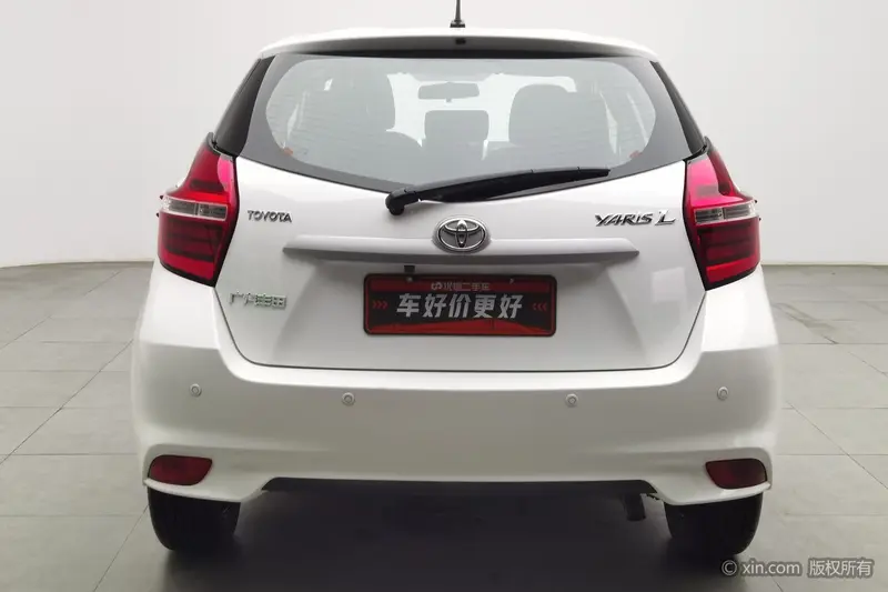 Toyota Yaris L — фото 3