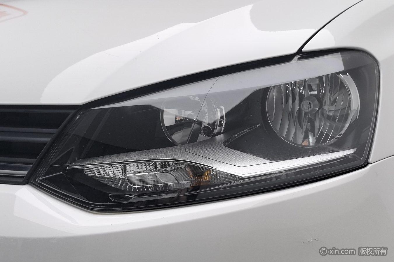 Volkswagen Polo 2018 1.5L AT