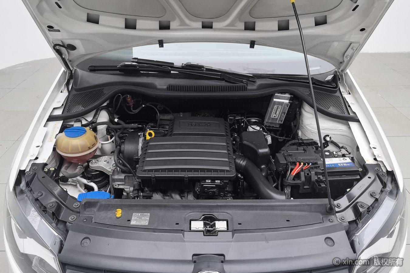 Volkswagen Polo 2018 1.5L AT