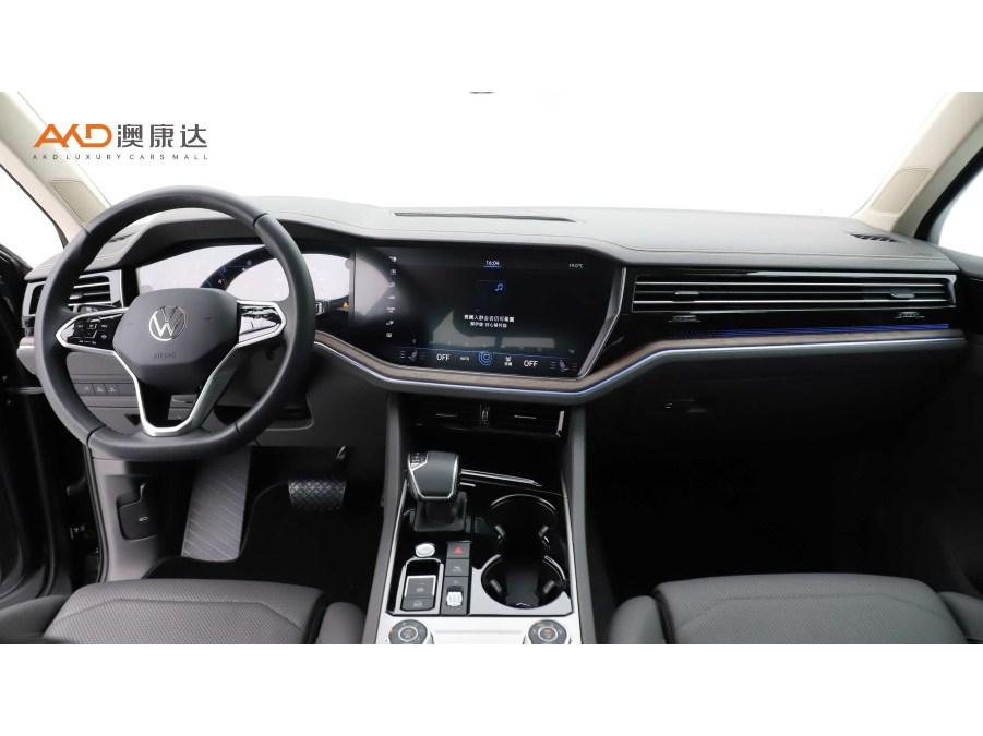 Volkswagen Touareg 2023 3.0TSI Sport