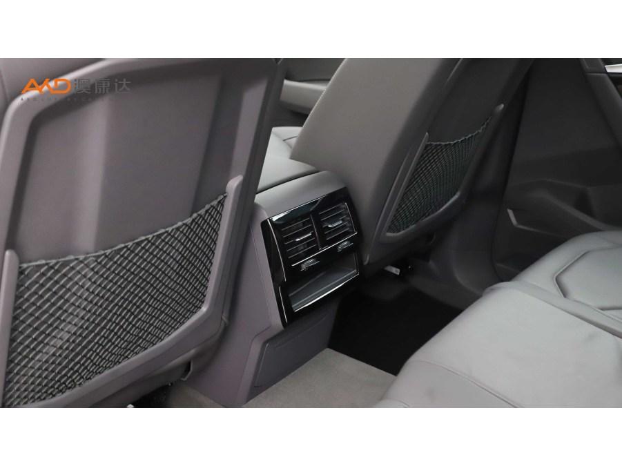Volkswagen Touareg 2023 3.0TSI Sport